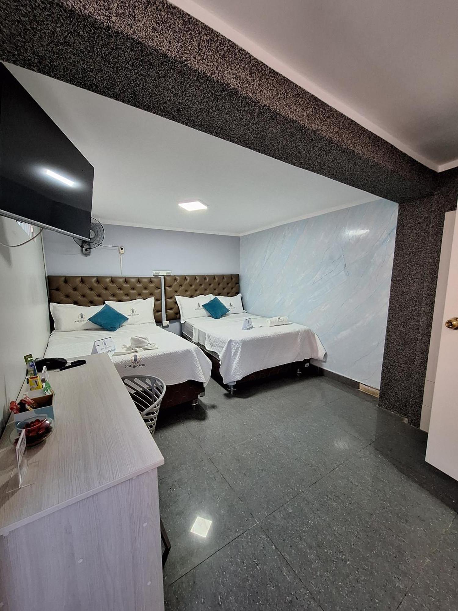 Hotel Jose Ignacio Чепен Экстерьер фото
